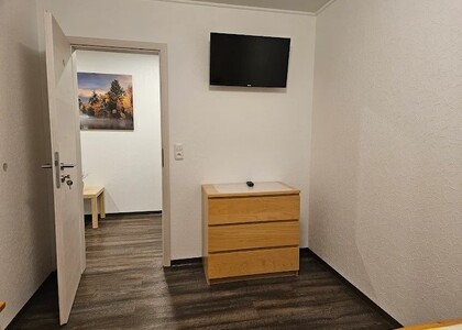 einzelzimmer mit tv